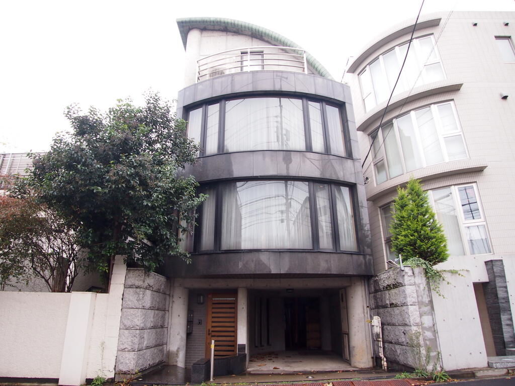 港区 南麻布4丁目中古戸建